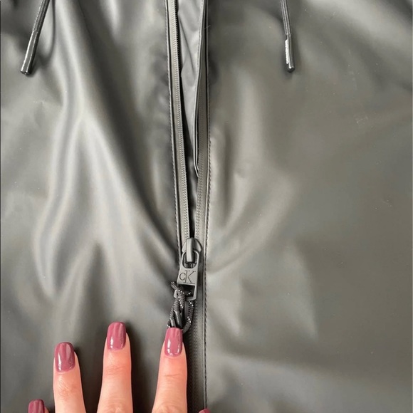 Calvin Klein Solid Technical Waterproof Raincoat - Picture 5 of 6